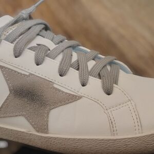 White Sneakers with Gray Star Accent